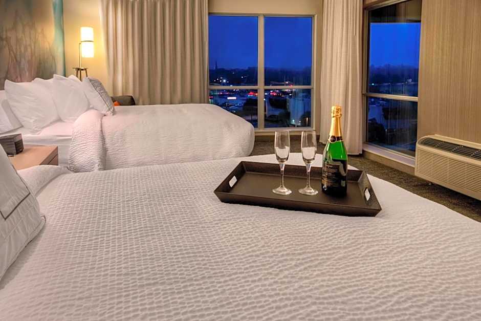 Courtyard by Marriott Westbury Long Island
