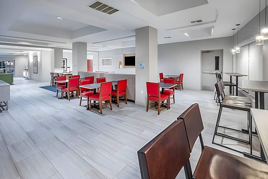 Holiday Inn Express Hotel and Suites Shreveport-West By IHG
