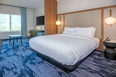 King Suite with Sofa Bed - Hearing Accessible