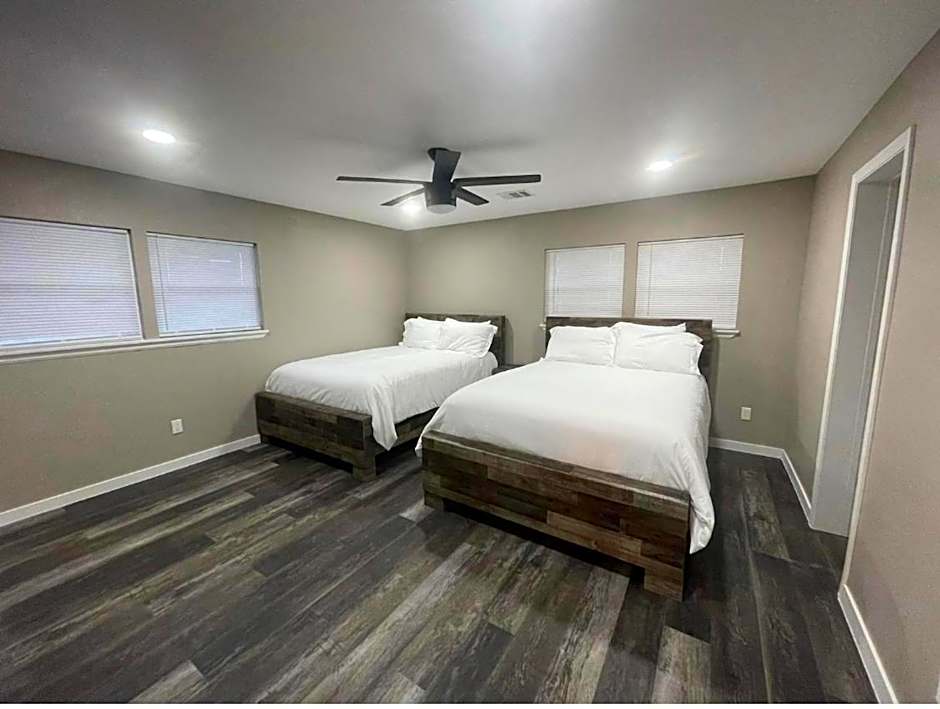 Apt 1- High Plains Lodge at Nomad Landing