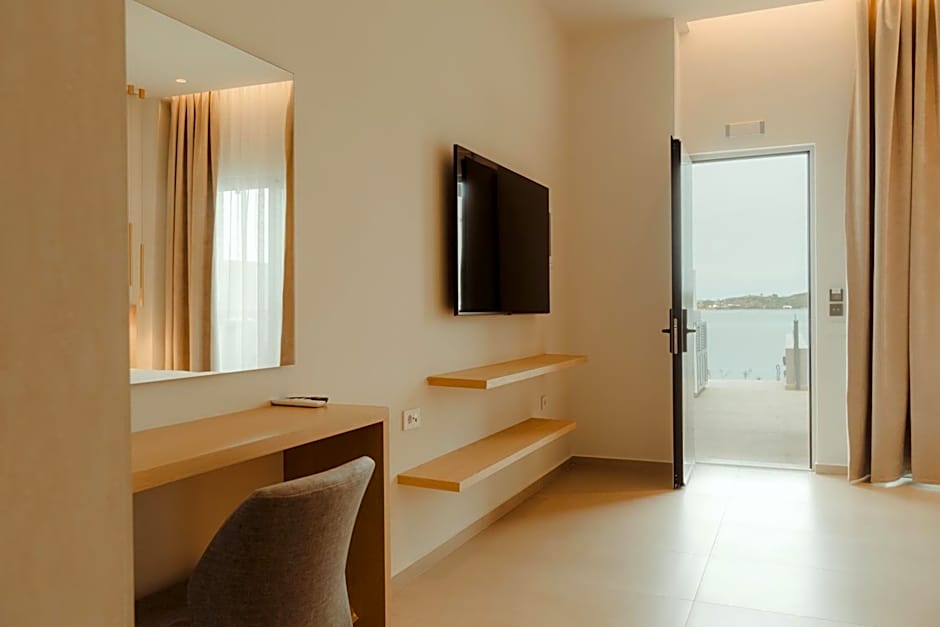 Limanaki Hotel