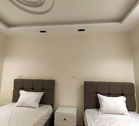 luxurious Downtown House near airport and Malls