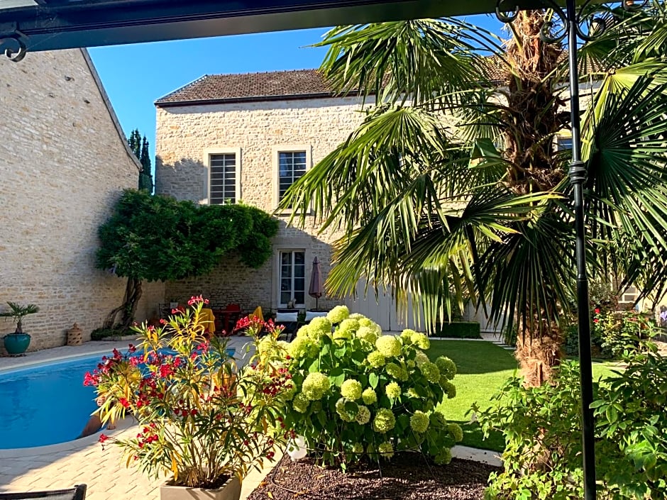 "LE JARDIN" Chambre de charme, piscine à Meursault