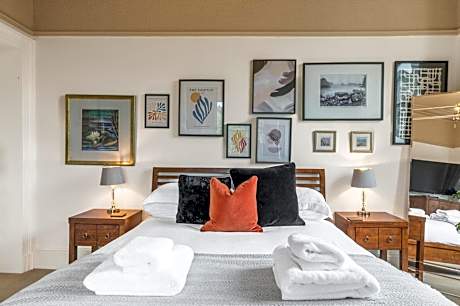 1869 - Room Only Boutique Townhouse