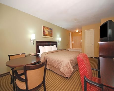 1 King Bed Nonsmoking