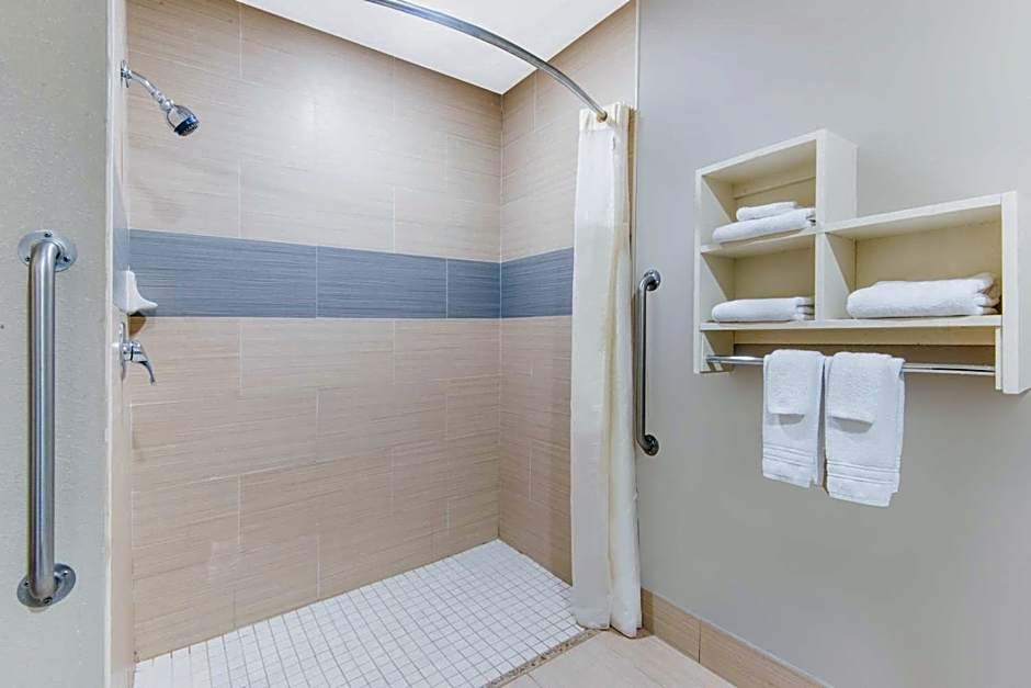 Super 8 by Wyndham Wichita South