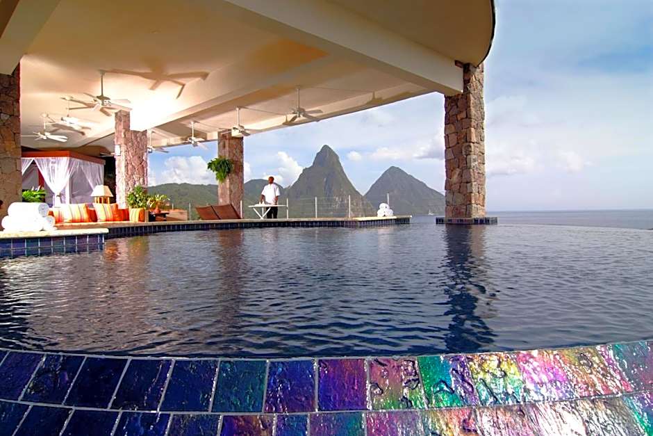 Jade Mountain Resort