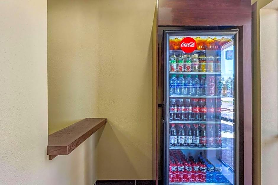 Comfort Suites Plainview