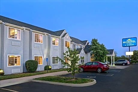Microtel Inn & Suites by Wyndham Mason