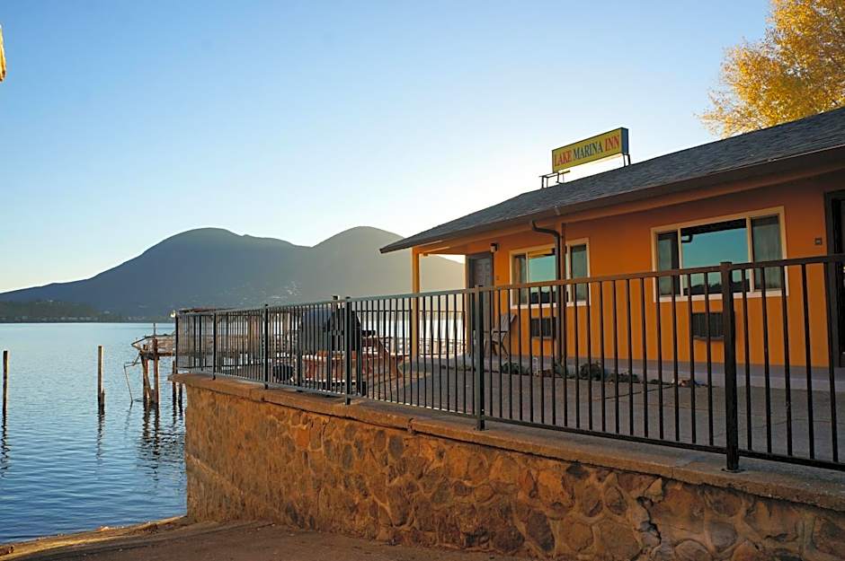 Lake Marina Inn