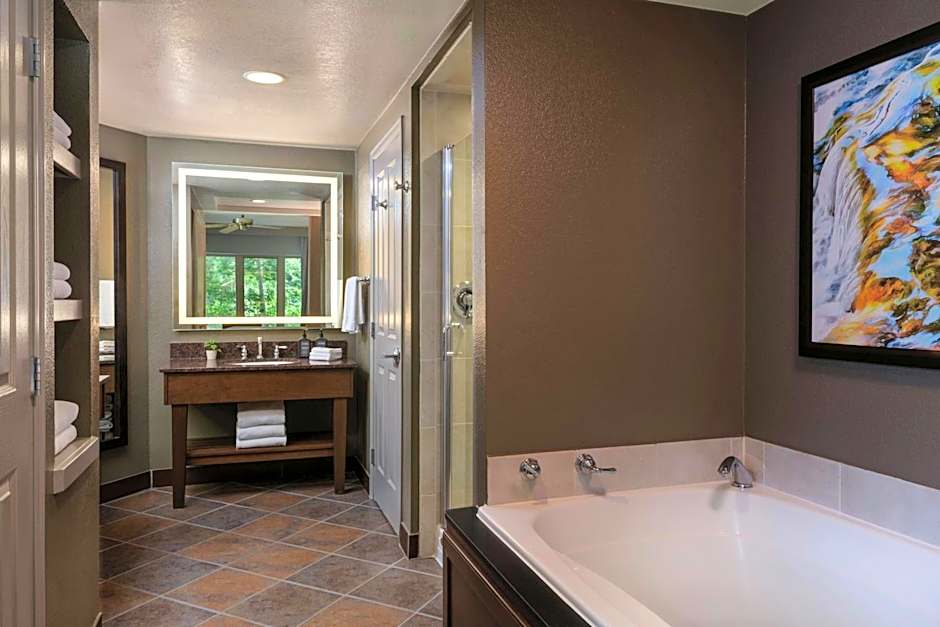 Sheraton Lakeside Terrace Villas at Mountain Vista, Avon, Vail Valley