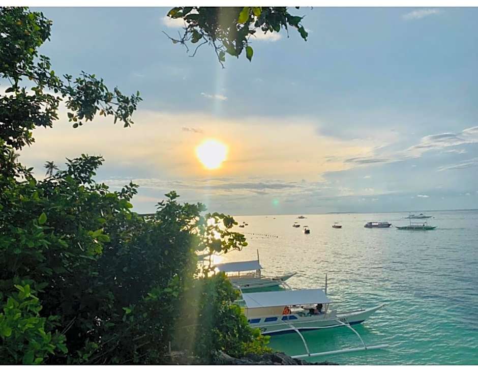 Domos Native Guest House