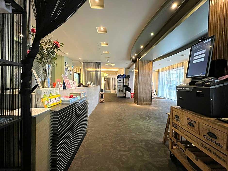 Forward Hotel