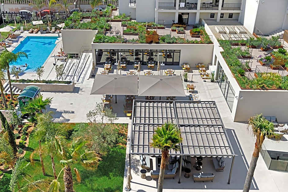 Mac Paradiso Garden Hotel