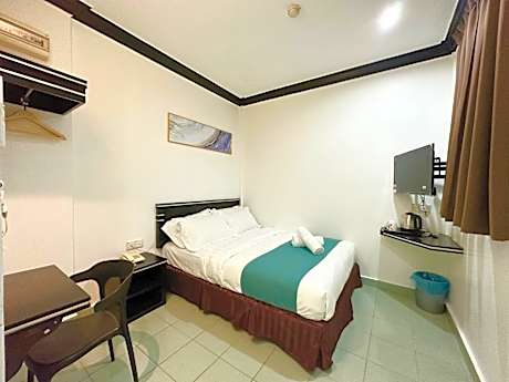 Deluxe Double Room with City View