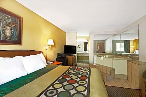 Super 8 by Wyndham Charlotte Downtown Area