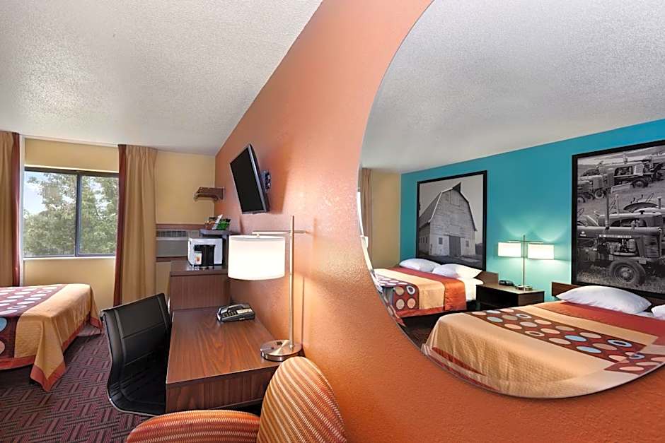 Super 8 by Wyndham Salem