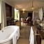 Inzalo Safari Lodge