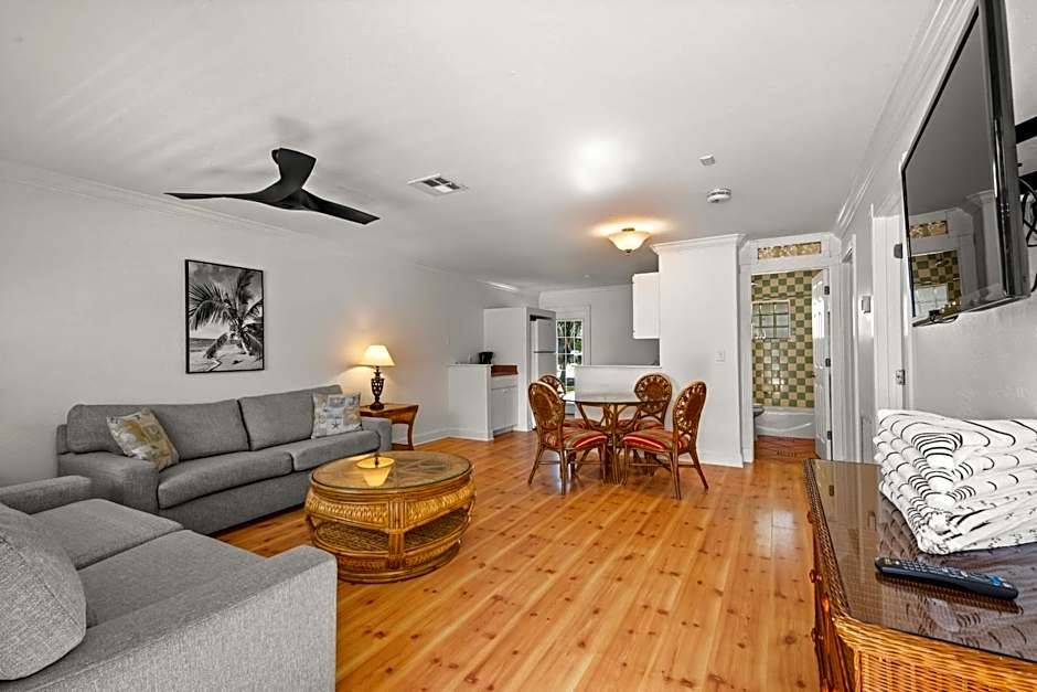 Tropic Isle At Anna Maria Island Inn