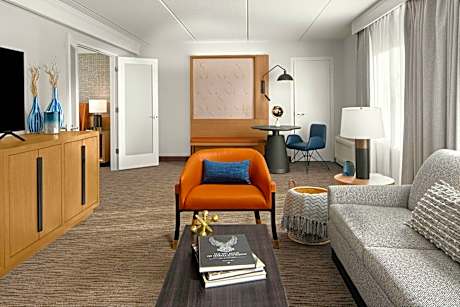 Club lounge access, 1 Bedroom Suite, 2 Queen, Sofa bed
