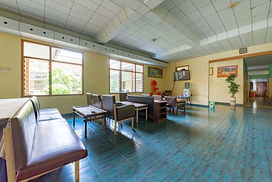 RedDoorz Syariah @ Hotel Budi Family