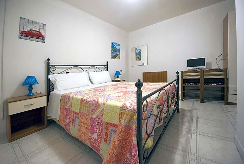 Hotel Athena
