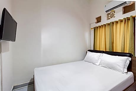 SN Guest House Near Trans Studio Mall
