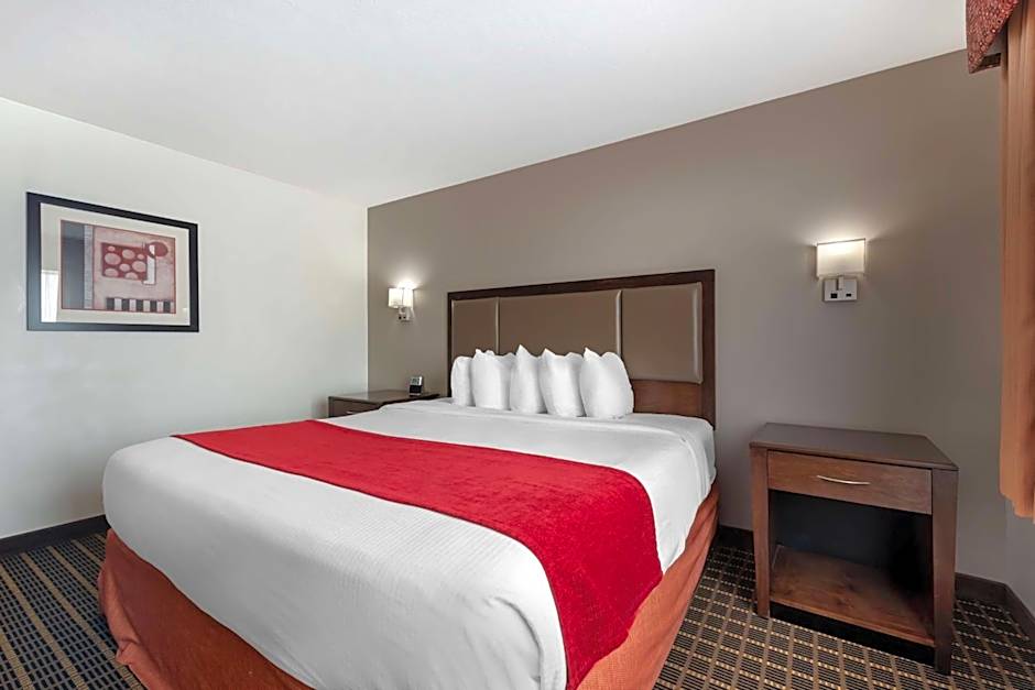 Best Western Plus Eagleridge Inn & Suites