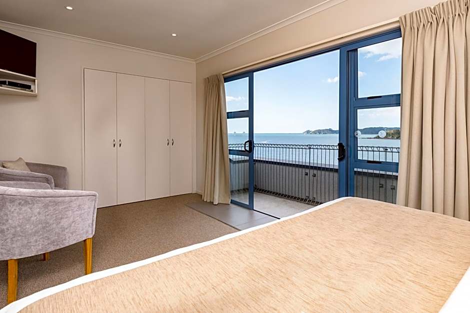 Blue Pacific Apartments