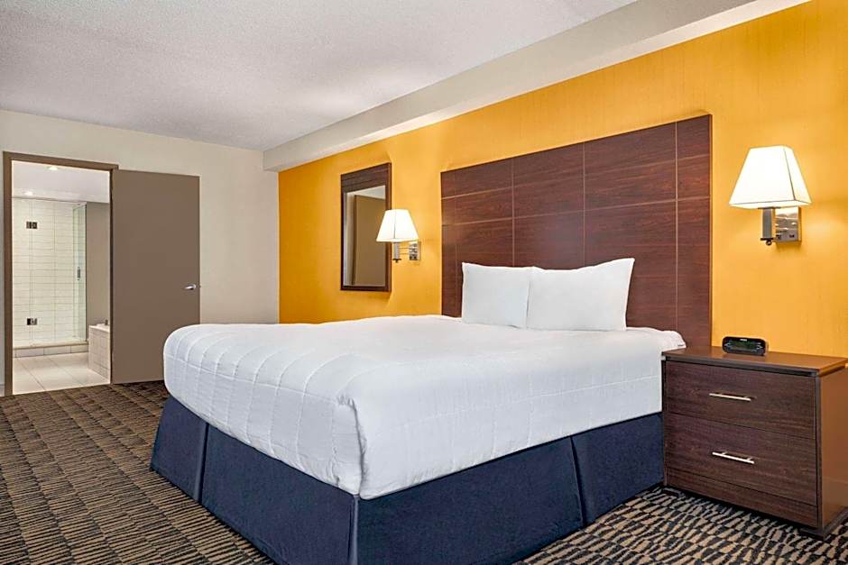 Ramada Plaza by Wyndham Niagara Falls