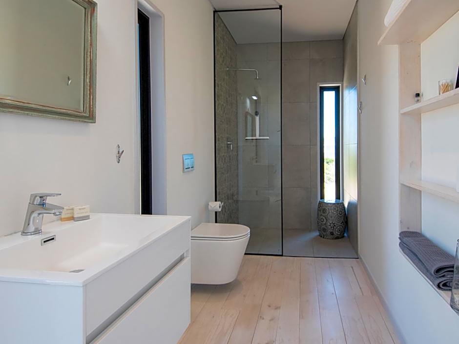 Whale and Gin Spotter