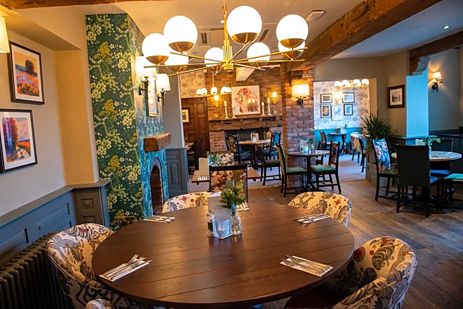 The Red Lion Inn by Chef & Brewer Collection