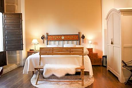 Deluxe Double Room with Bath