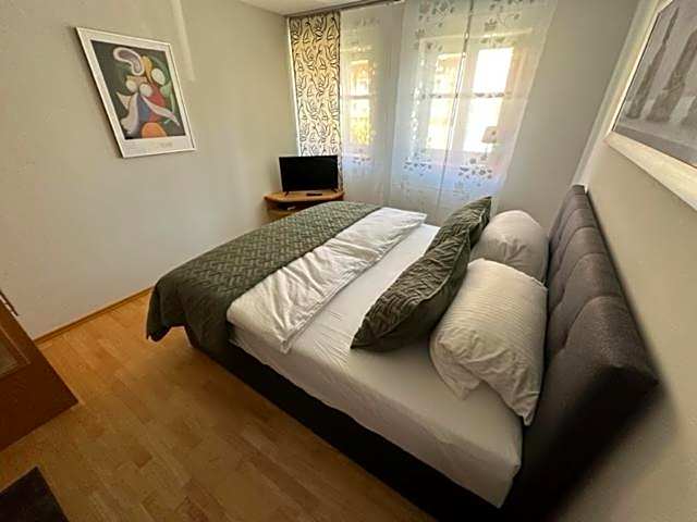 Vinopresso GmbH - Café Römer