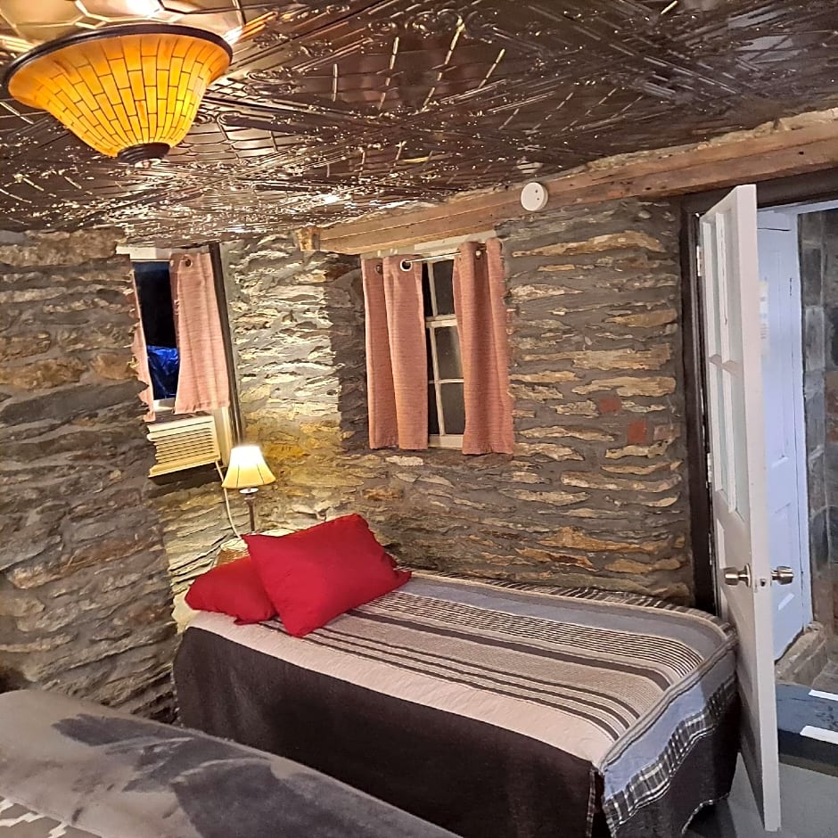 The Town's Inn – Harpers Ferry, WV