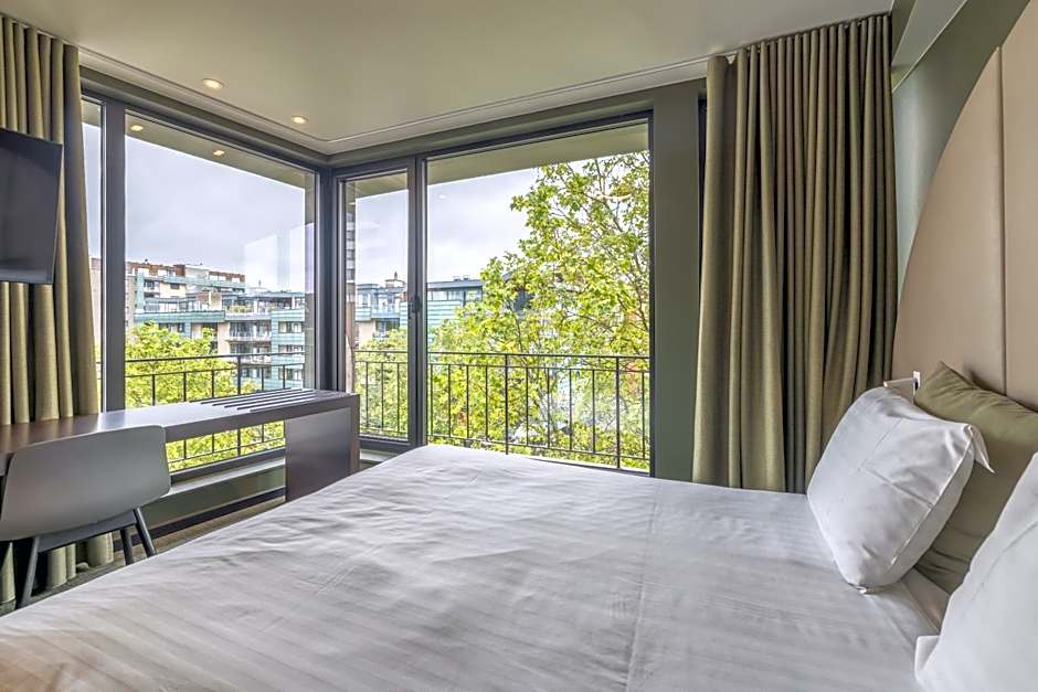 Green Hotel