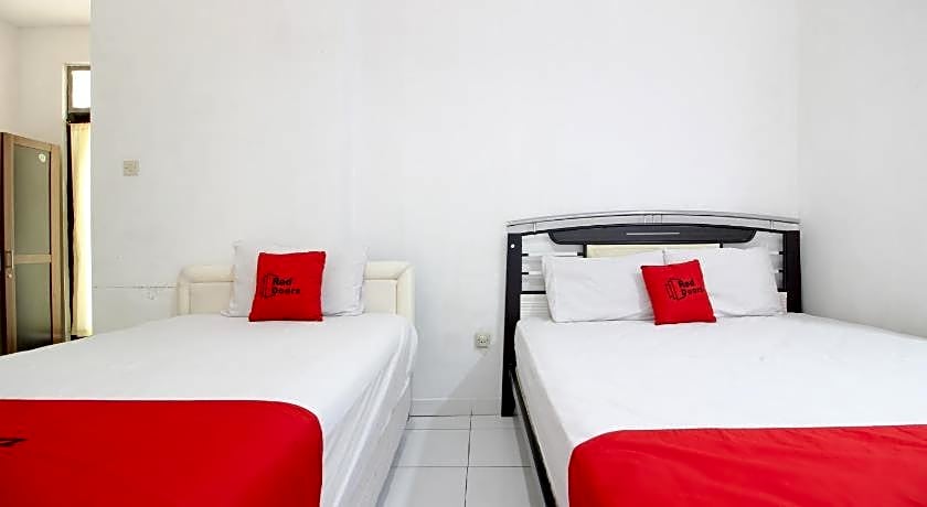 RedDoorz near RS Sarjito Yogyakarta 2