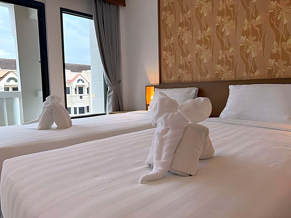 Rattana Karon Beach Hotel