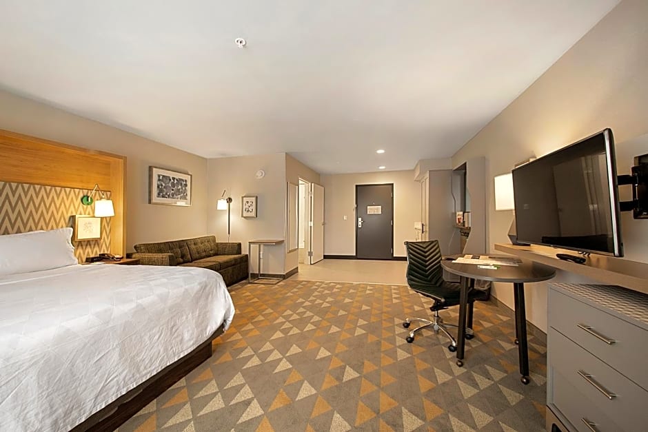 Holiday Inn & Suites Decatur-Forsyth By IHG