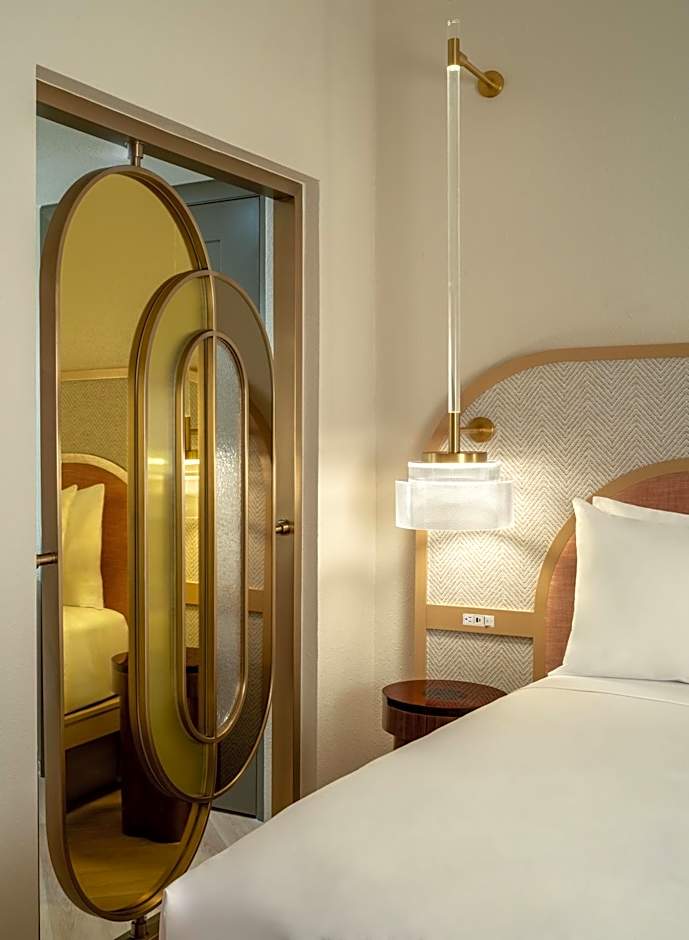 The Luce, St. Pete Beach, a Tribute Portfolio Hotel