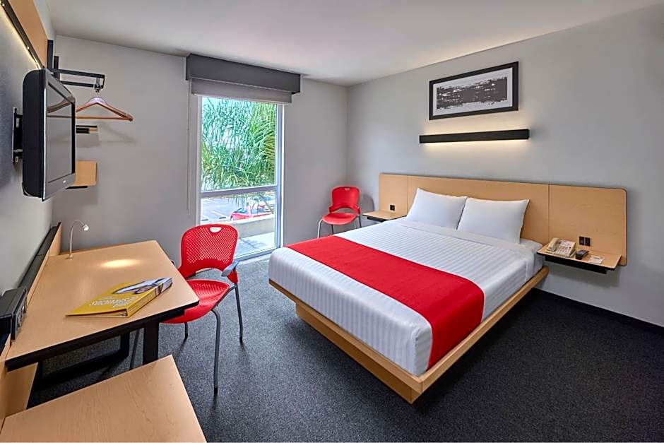 Photo 1 of 80 of City Express by Marriott Querétaro Juríca