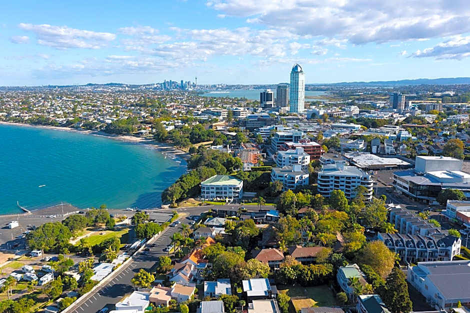 Emerald Inn on Takapuna Beach