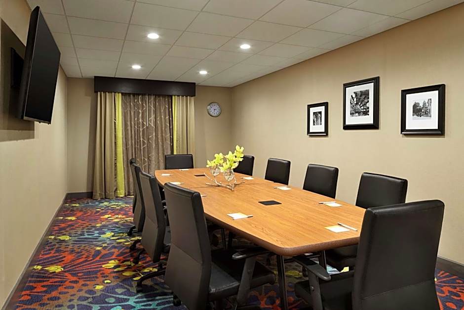 Hampton Inn By Hilton & Suites St. Louis/Alton, IL