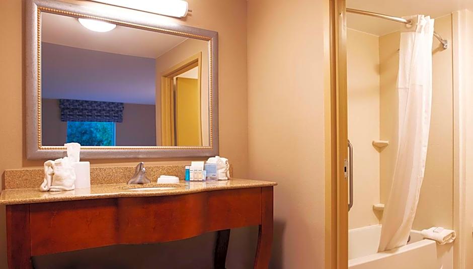 Hampton Inn By Hilton Gloucester