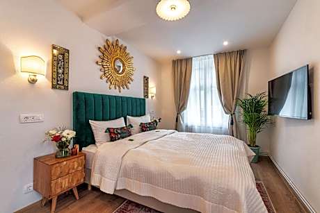 Double Room with Mountain View