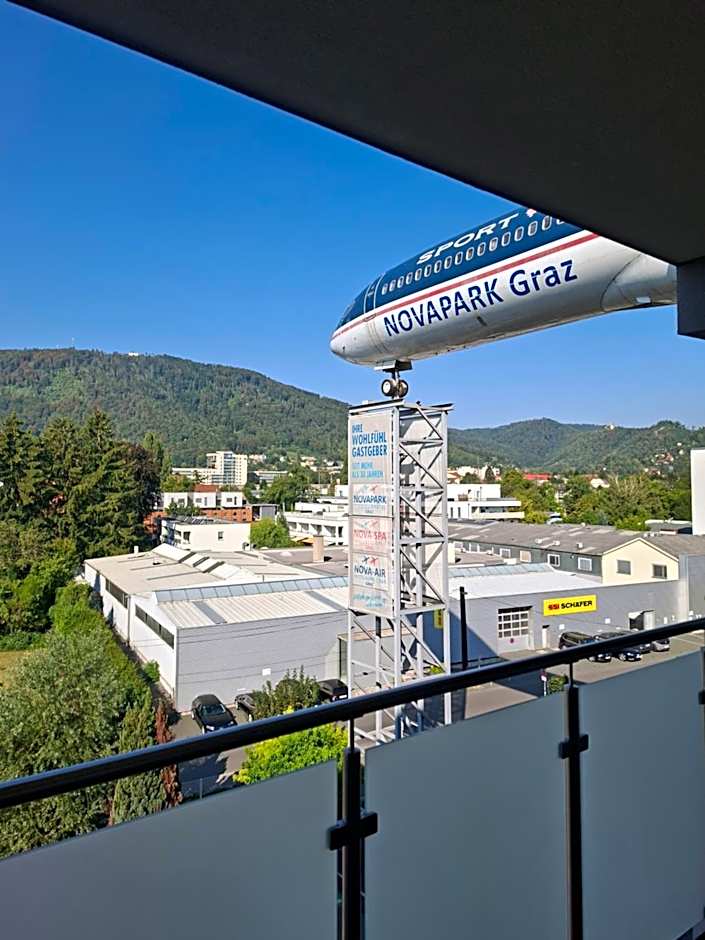 NOVAPARK Flugzeughotel Graz
