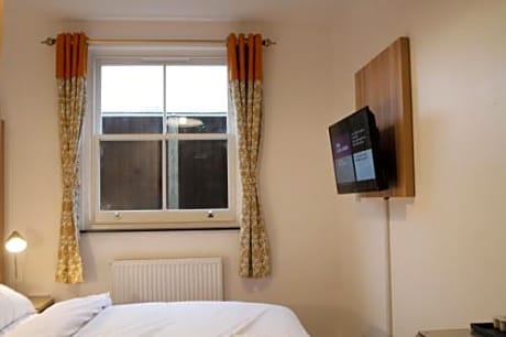 Double Room with Shared Bathroom