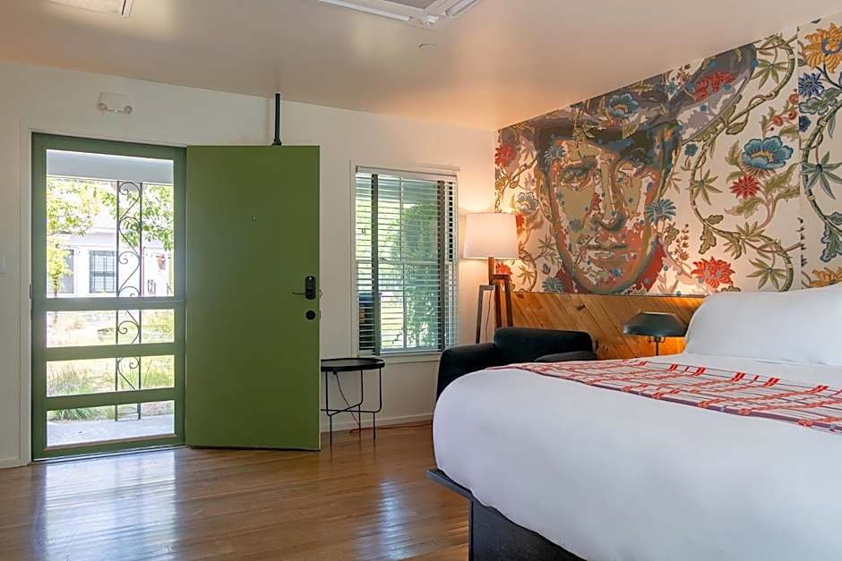 Talbot Commons Hotel