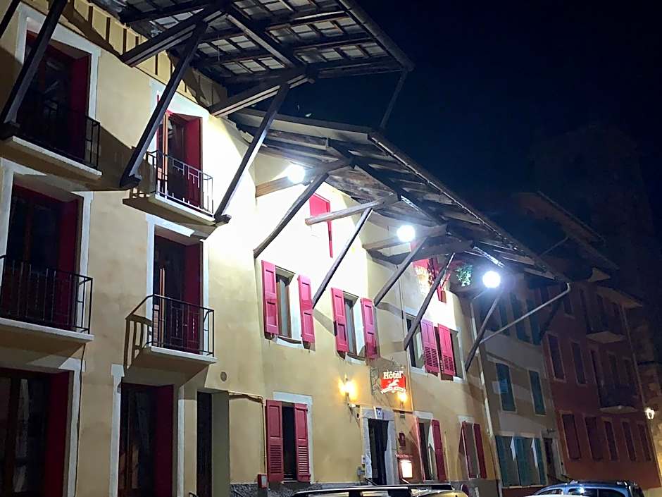 Hôtel Du Cheval Blanc Barcelonnette