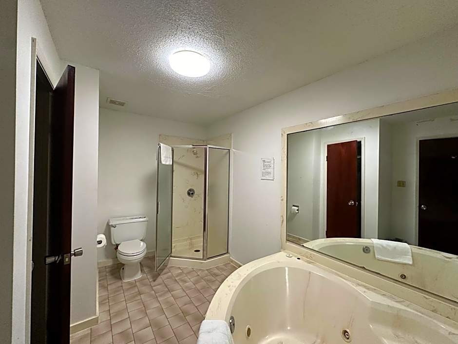 Royal Inn - Anniston
